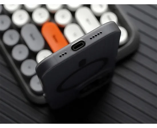 Пластиковый чехол "Luxury Corrugated" with MagSafe для Apple iPhone 15 Pro Max Прозрачный