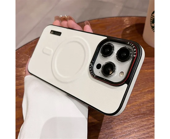 Пластиковий чохол "UltraThin Air Case" with MagSafe для Apple iPhone 15 Pro Білий
