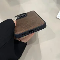 Кожаный чехол "Crocodile Pattern" для Apple iPhone 15 Pro Коричневый