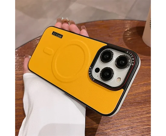 Пластиковый чехол "UltraThin Air Case" with MagSafe для Apple iPhone 13 Pro Max Желтый