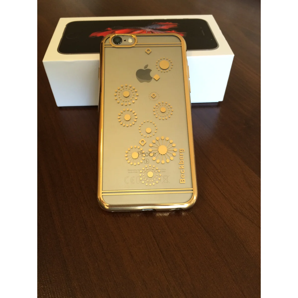 Чехол Beckberg золотой "Узоры" силиконовый для iPhone 6/6S