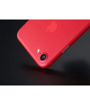 Ультратонкий пластиковый чехол "Ultrathin 0.3mm" красный для iPhone 7/8