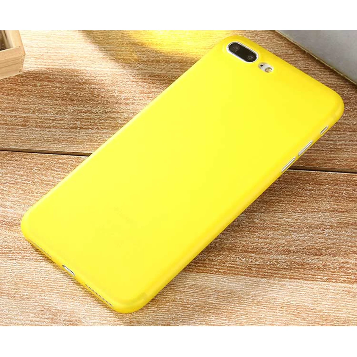Ультратонкий пластиковый чехол "Ultrathin 0.3mm" желтый для iPhone 7 Plus/8 Plus