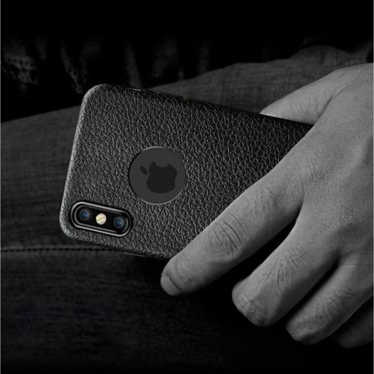 Чехол "Leather texture" силиконовый для iPhone X/XS черный