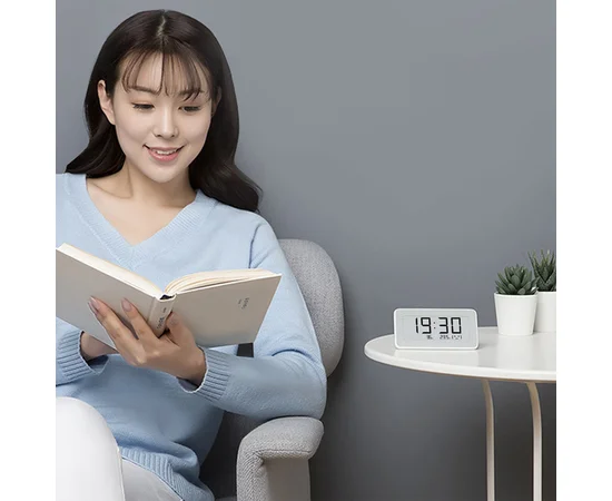 Часы Xiaomi MiJia с датчиком температуры и влажности (LYWSD02MMC) Белый