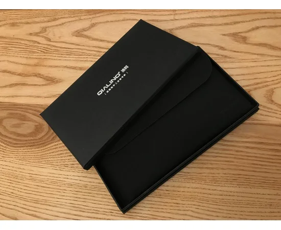 Стильный кожаный клатч Qialino со змейкой 2 отделения (5,5") Светло-коричневый