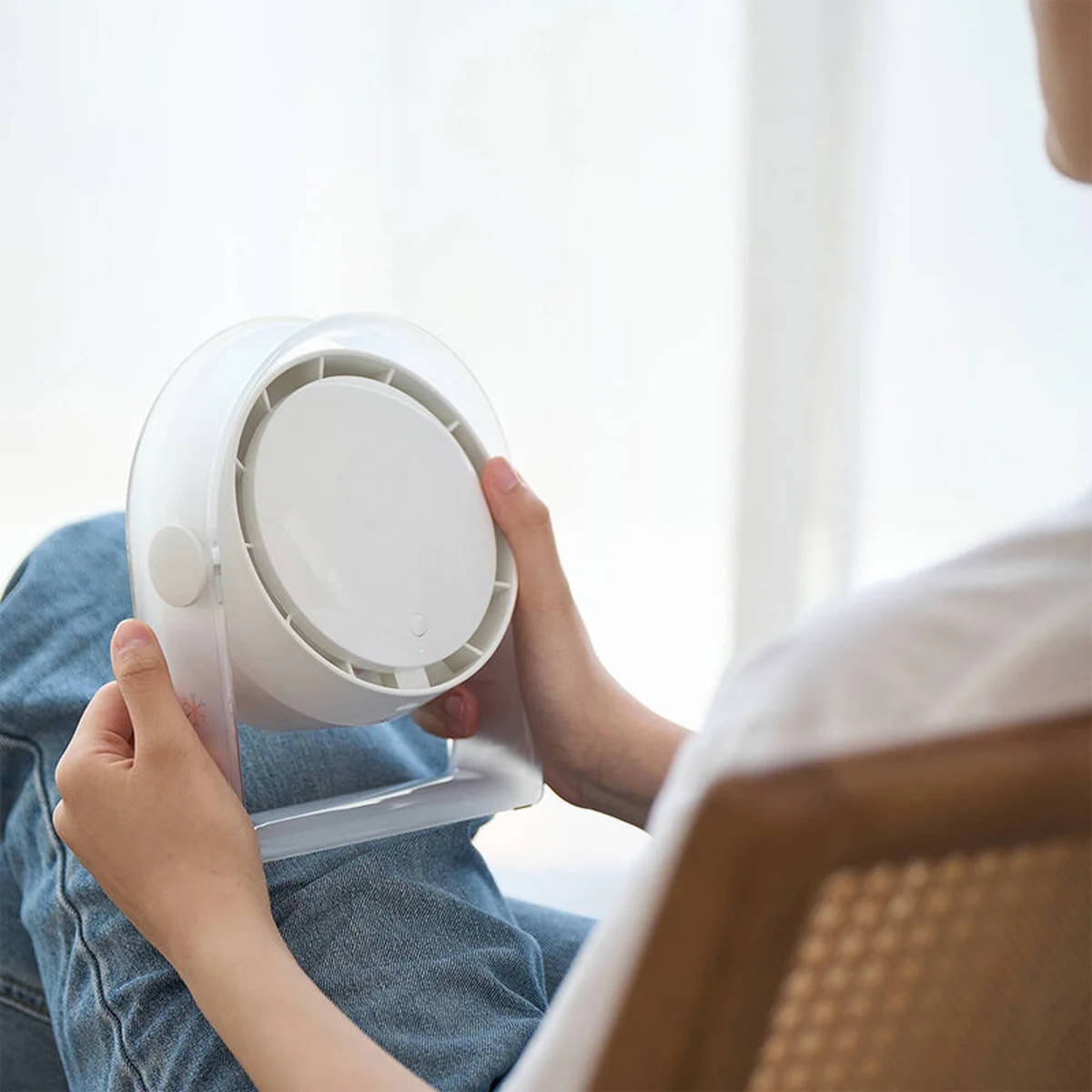 Портативный вентилятор WIWU WI-FS07 Snow desktop fan White