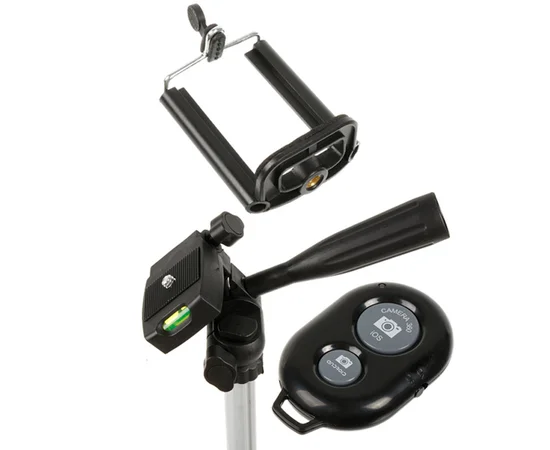 Штатив DK 3888 (не съемная площадка, держатель, 34-102см, до 1.5кг, BTпульт) Черный