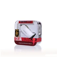 Автомобильная зарядка REMAX 2.1A белая