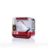 Автомобільна зарядка REMAX 2.1A біла