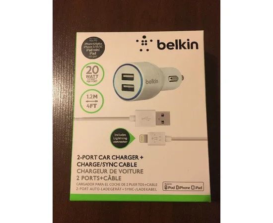 Автомобильная зарядка АЗУ "Belkin" 2A белая на 2 USB + Lightning кабель