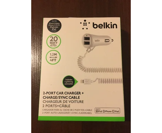 Автомобильная зарядка АЗУ "Belkin" 2A белая на 2 USB + Lightning кабель-пружина