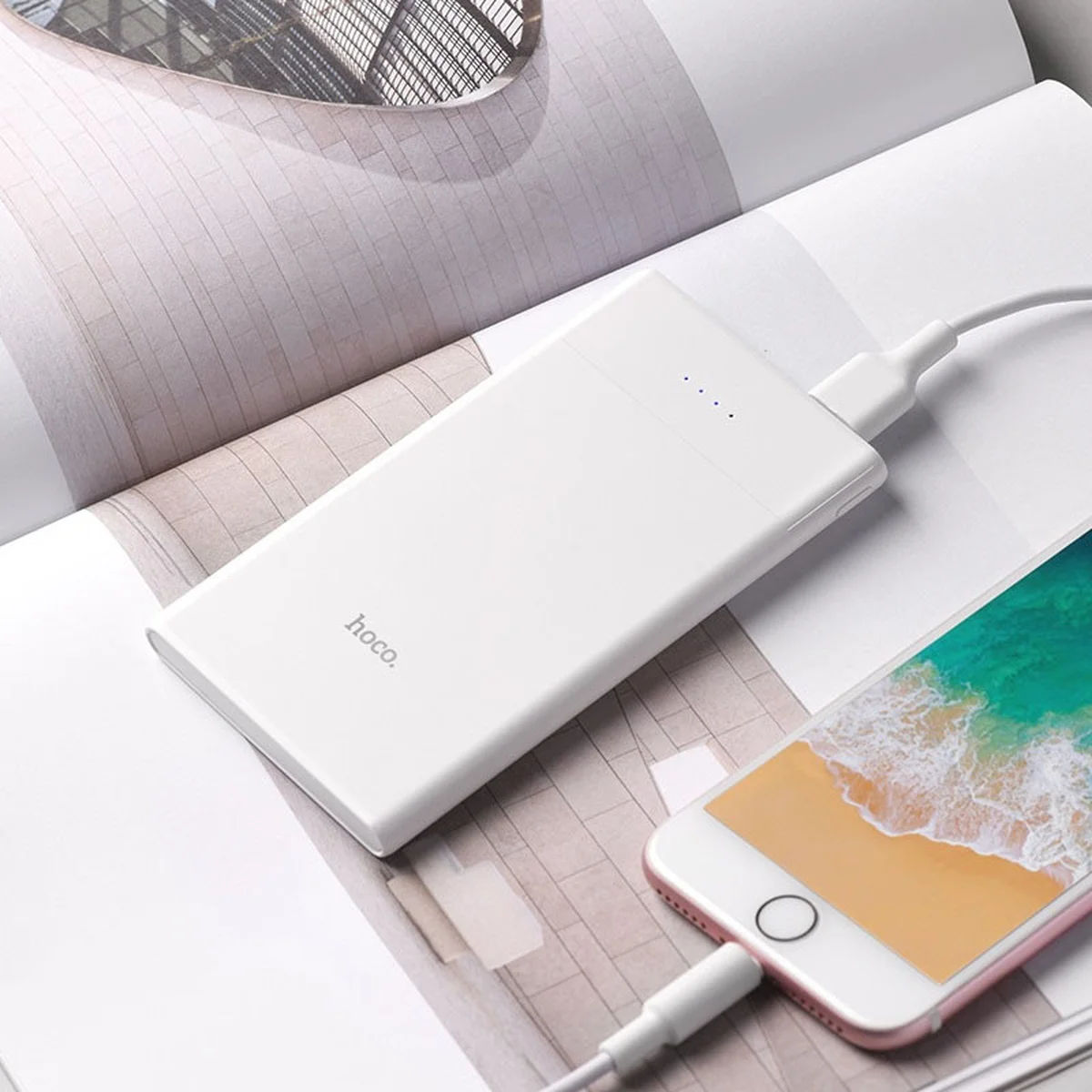 Портативное зарядное устройство Power Bank Hoco B35D Entrourage 5000 mAh white