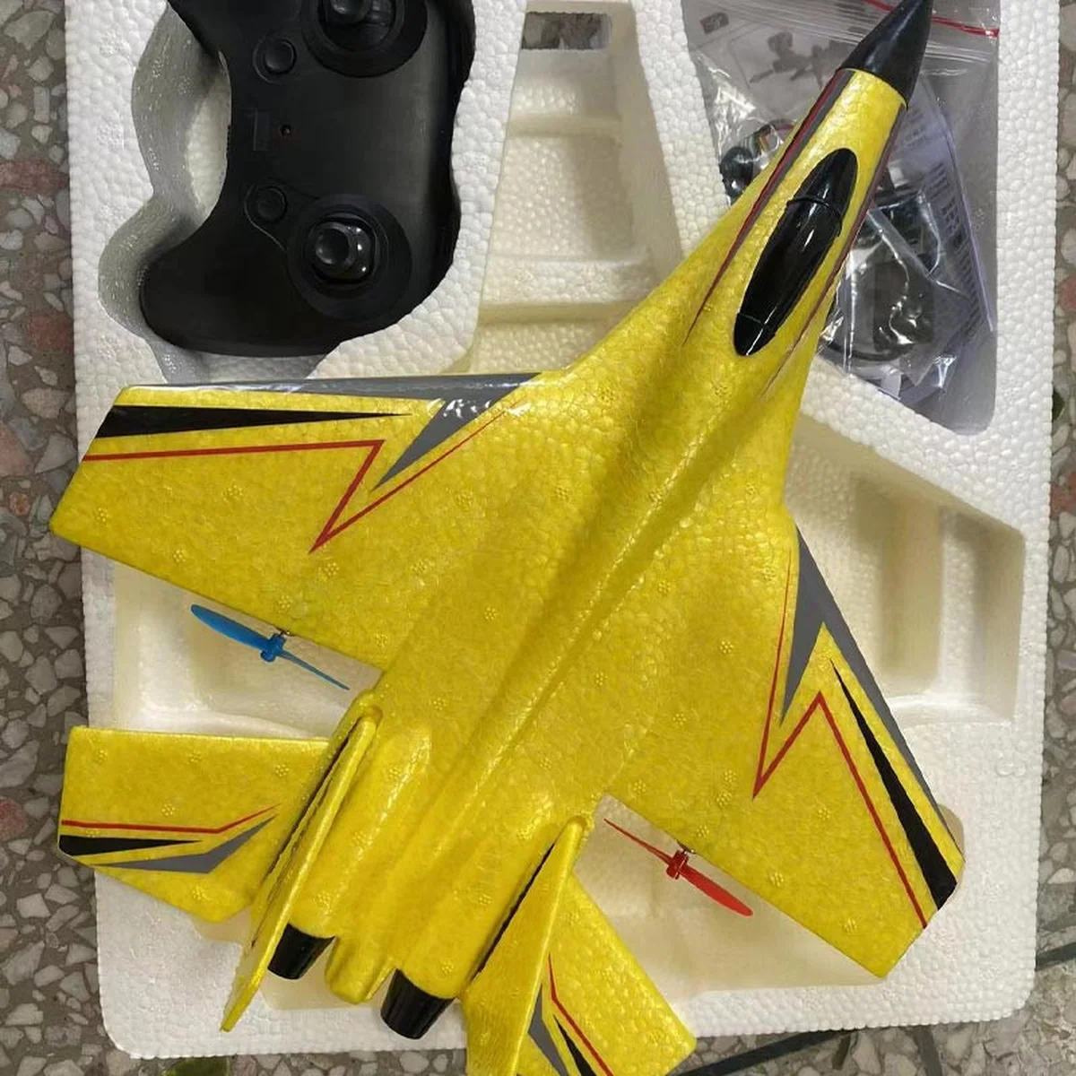 Самолет на радиоуправлении SCHE HW33 New Foam Yellow