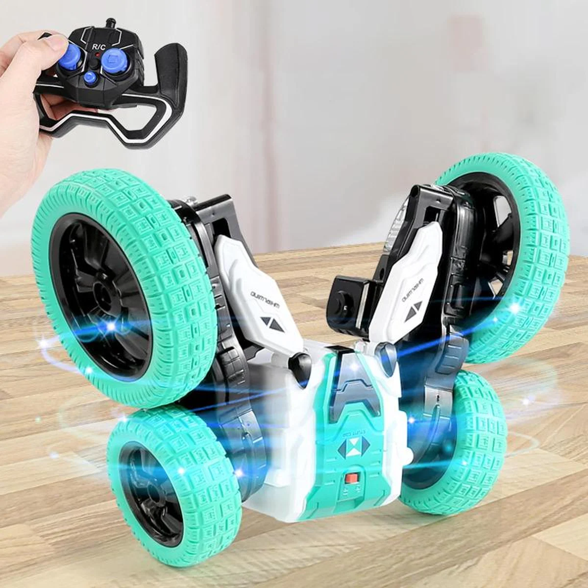 Машинка на радиоуправлении SHT DW02A Trick and Flip RC Car 2.4G Green