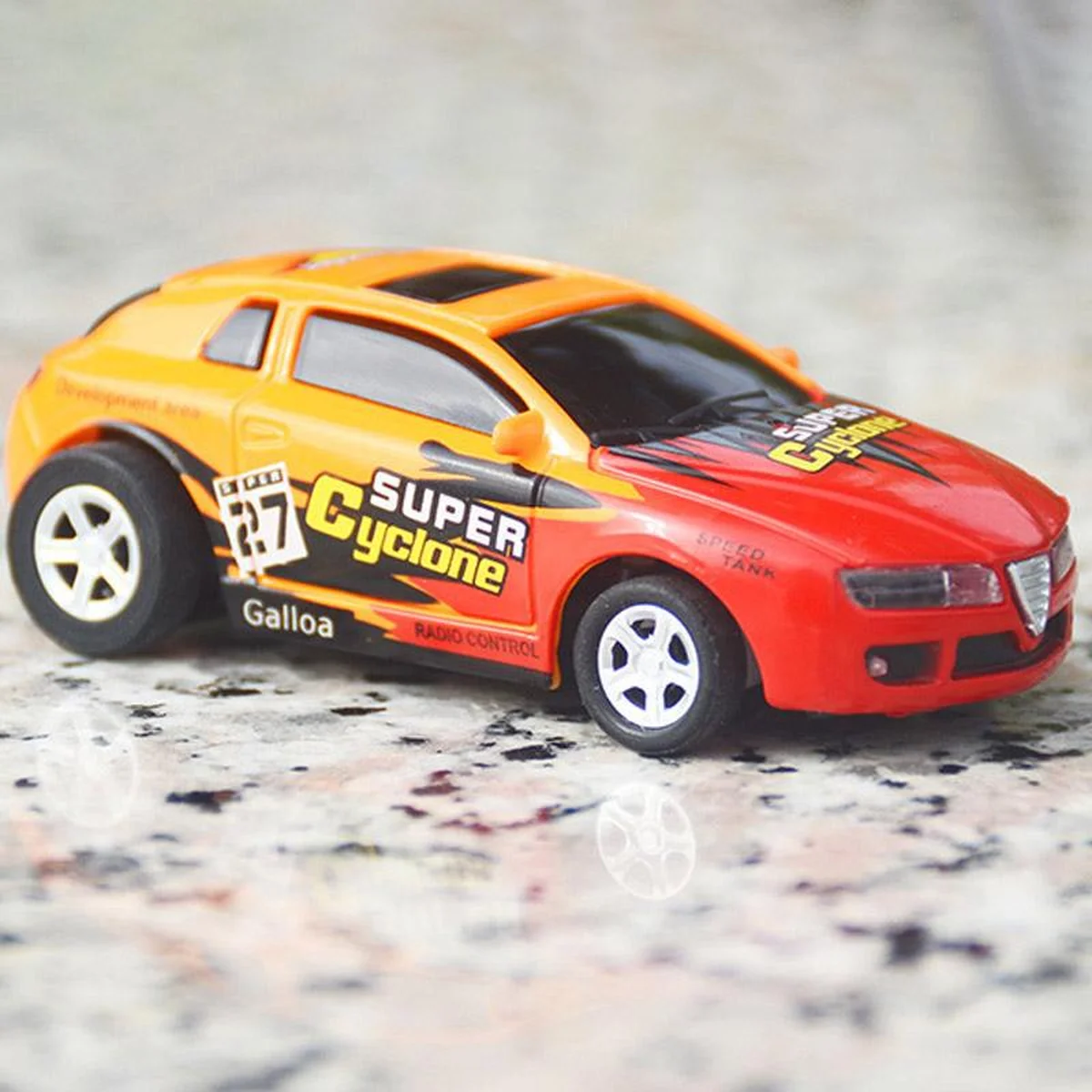 Дрифт-машинка на радиоуправлении Mini RC 666 2.4G Orange / Red