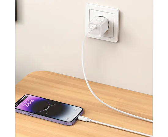 СЗУ Hoco C146A Charm PD20W (1USB-C) + кабель Type-C to Lightning White