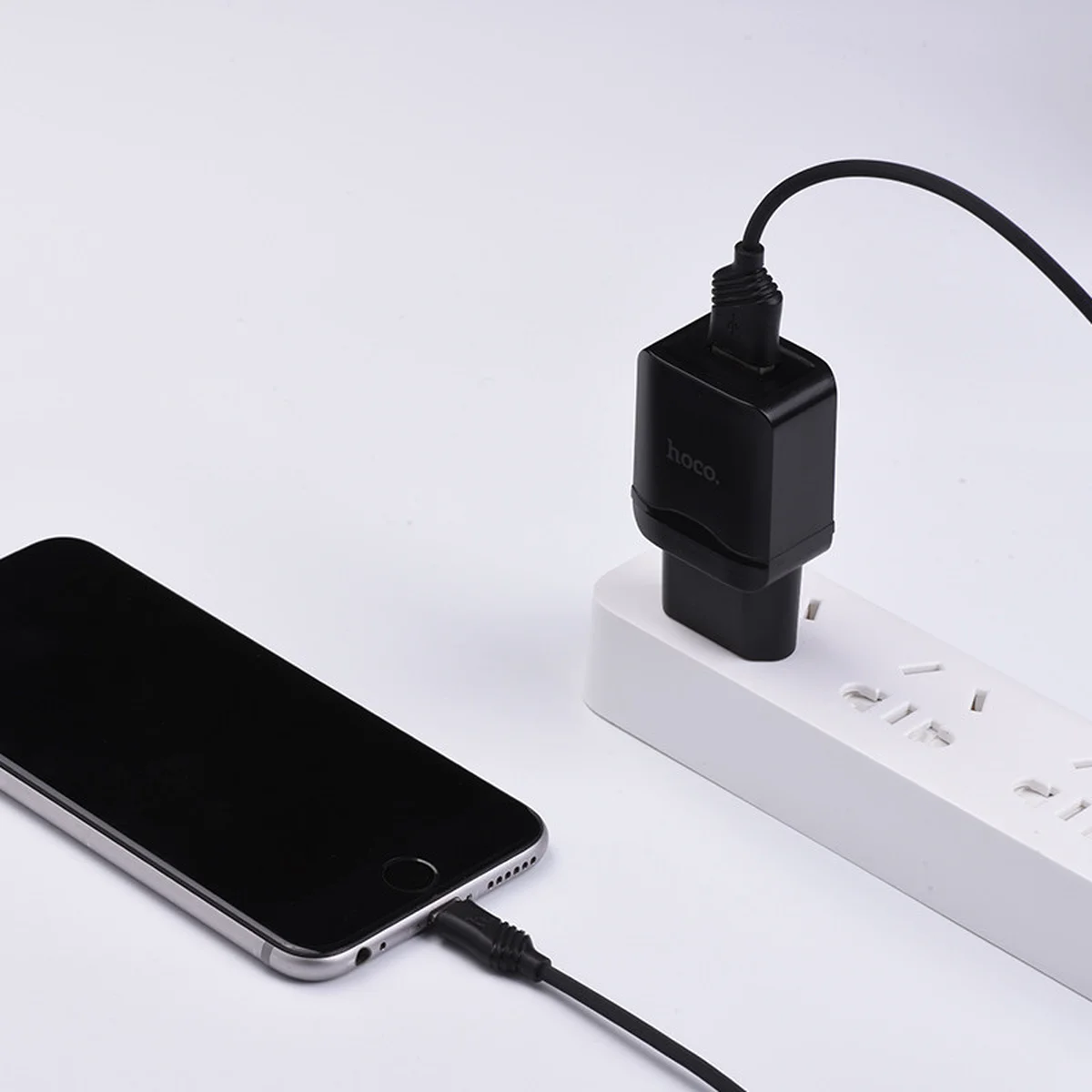 СЗУ Hoco C22A USB Charger 2.4A (+ кабель Lightning) Черный