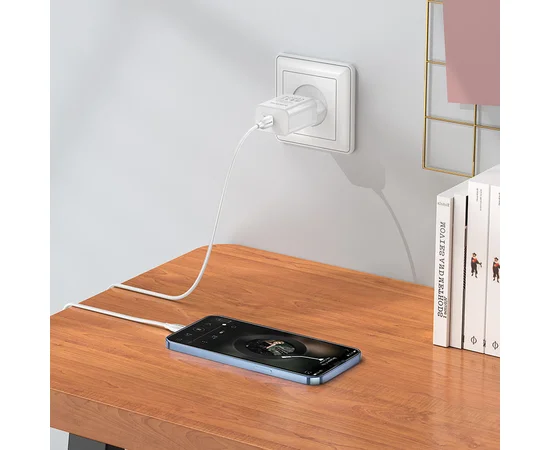 СЗУ Borofone BA65A Single port PD20W + Type-C + Lightning Белый