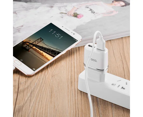 СЗУ Hoco C12 Dual USB Charger 2.1A (+кабель Lightning) Белый