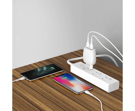 СЗУ Hoco C78A (2USB/2.4A) + Lightning Белый