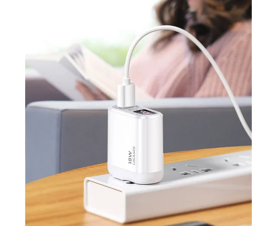 СЗУ Usams US-CC104 T30 QC3.0+PD3.0 Digital Display Белый