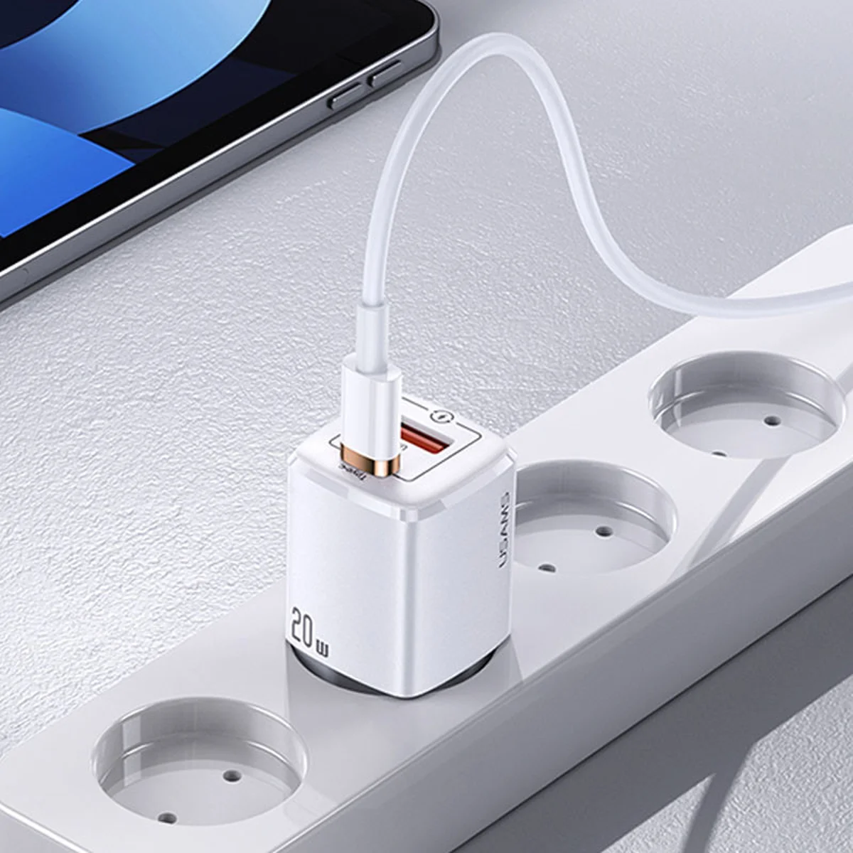 СЗУ Usams US-CC128 T37 Super Si QC3.0 + PD 20W Белый