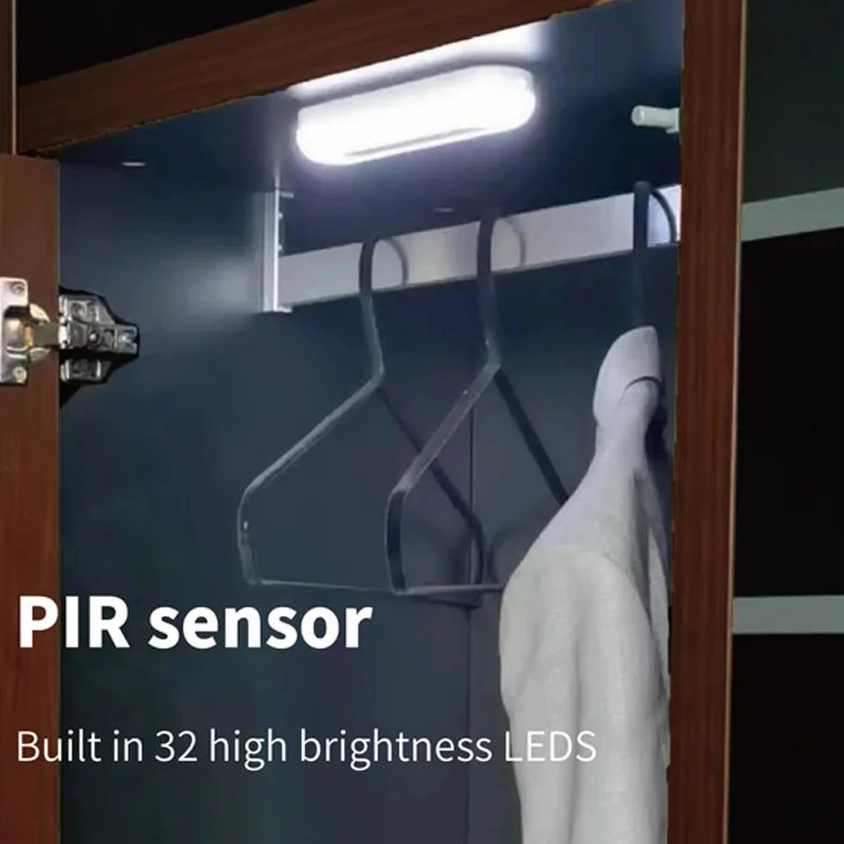 Сенсорный светильник LED с датчиком движения MZ-L1101 (180*43*25mm) White light