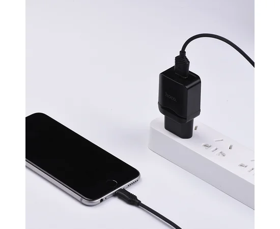 СЗУ Hoco C22A USB Charger 2.4A (+ кабель Lightning) Черный