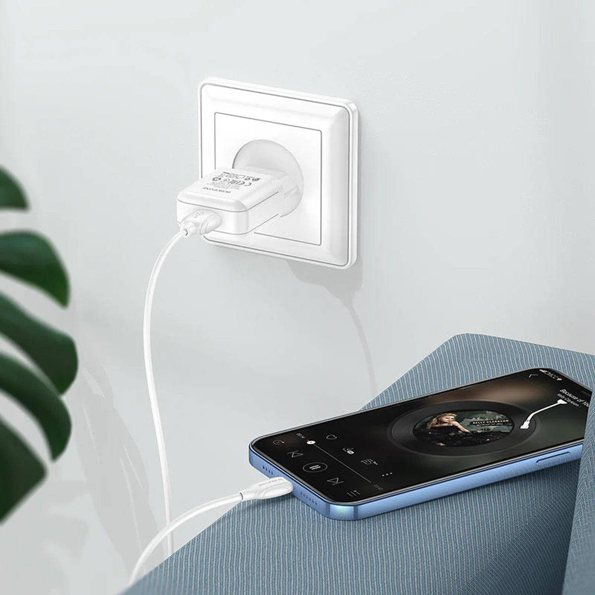 СЗУ Borofone BA64A Single port + Lightning Білий