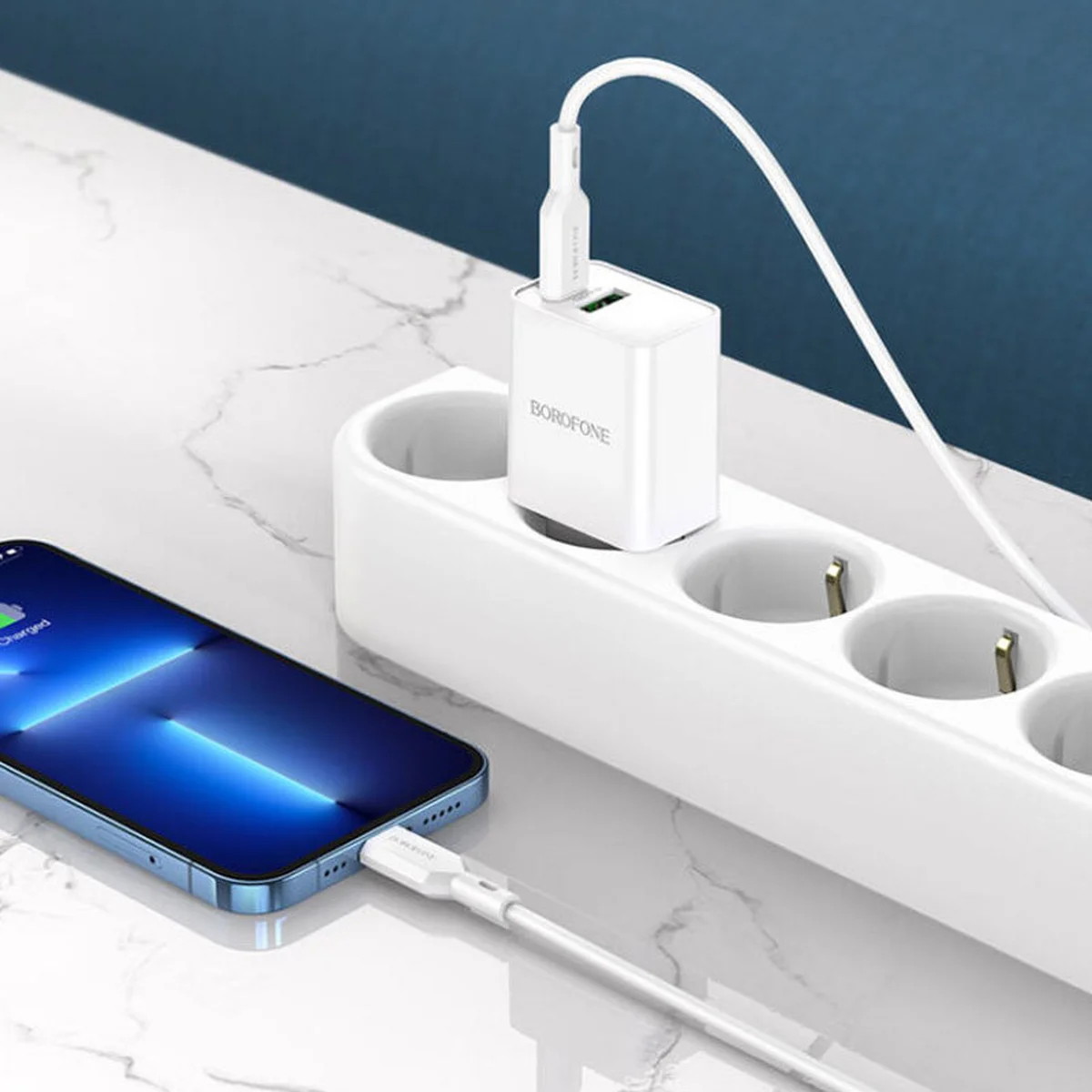 СЗУ Borofone BA69A Resource PD20W+QC3.0 (Type-C to Lighting) White