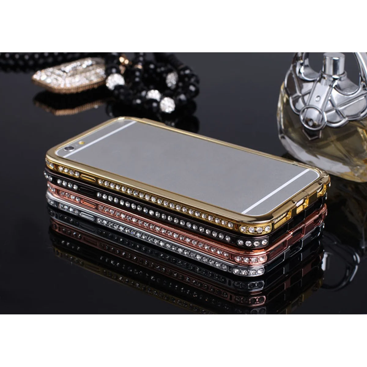 Алюминиевый черный бампер со стразами для iPhone 6/6S