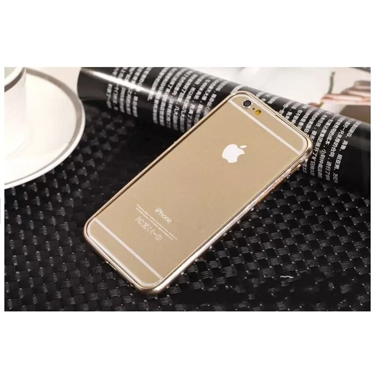 Алюминиевый ультратонкий золотой бампер со стразами для iPhone 6/6S