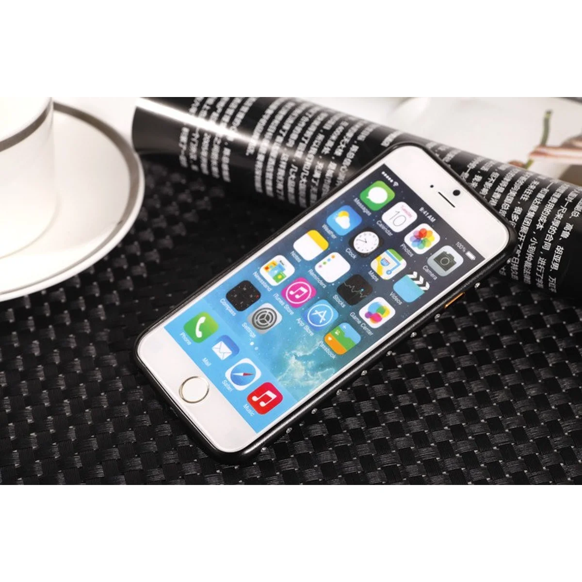 Алюминиевый ультратонкий черный бампер со стразами для iPhone 6/6S