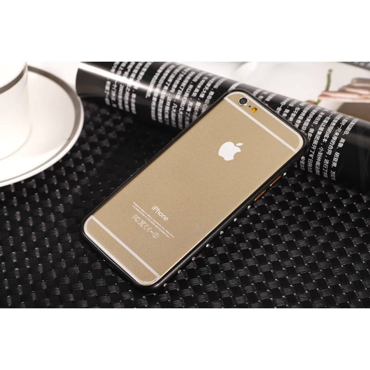 Алюмінієвий ультратонкий чорний бампер зі стразами для iPhone 6 / 6S