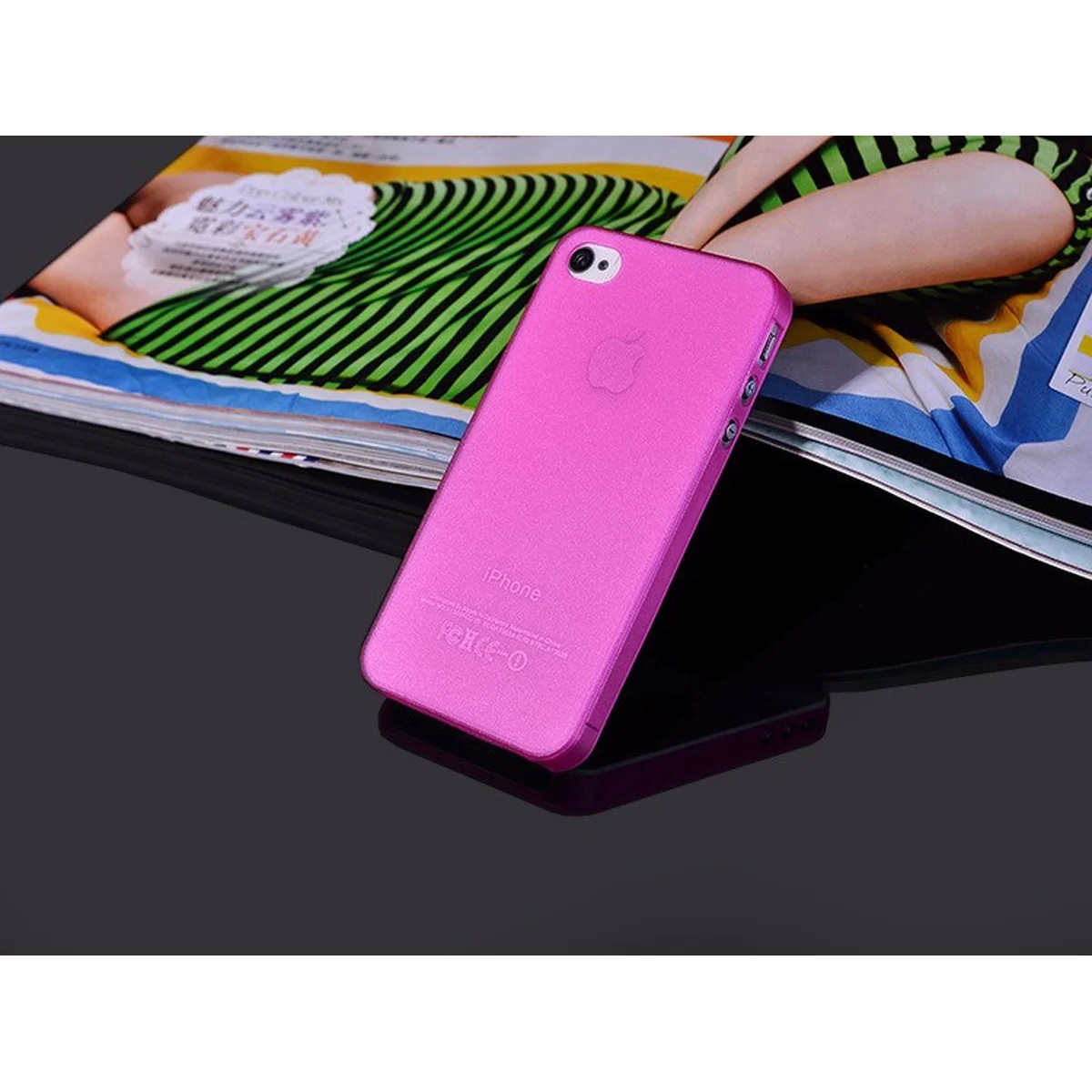 Ультратонкий чехол "Ultrathin 0.3mm" розовый для iPhone 4/4S