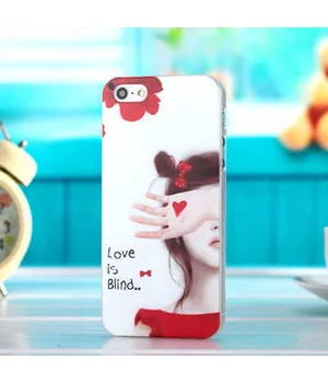 Чехол "Love is blind" пластиковый для iPhone 4/4S