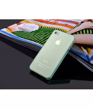 Ультратонкий чехол "Ultrathin 0.3mm" зеленый для iPhone 4/4S