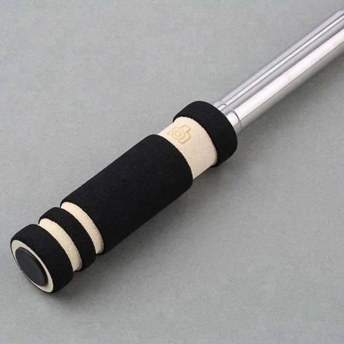 Компактный черный монопод для "селфи" 14-48 см